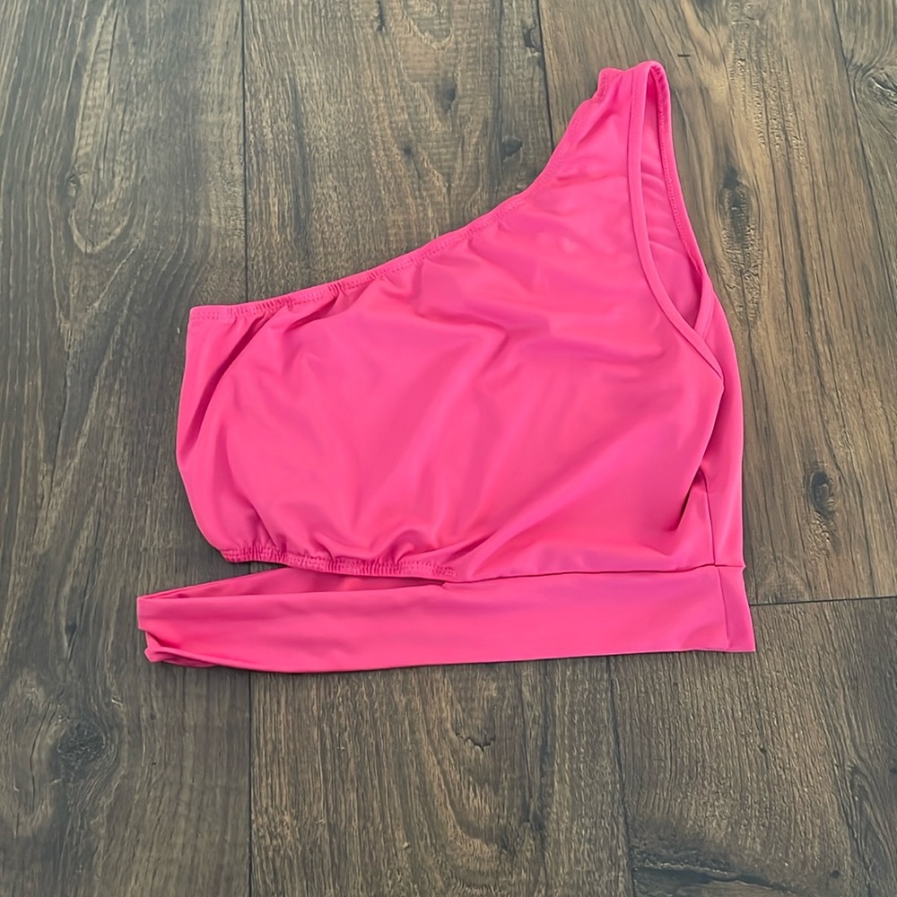 Cropped pink top